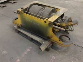 Grove GMK 4075 winch