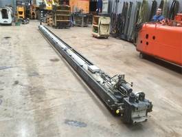 Grove GMK 5220 telescopic cylinder