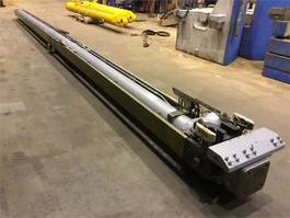 Liebherr LTM 1160 5.1 telescopic cylinder