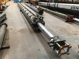 Liebherr LTM 1400 7.1 telescopic cylinder