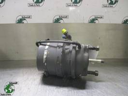Volvo 21752714 FH 500 EURO 6  REMBOOSTER RECHTSVOOR