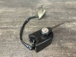 TCM 2741261402