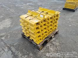 Komatsu Steel Pad (42 of)