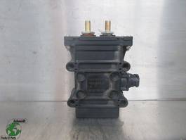 Iveco 5801611738 HOOFT SCHAKELAAR IVECO S WAY EURO 6