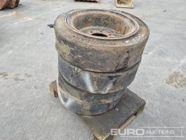 Sunbear 7.00-15 Tyre & Rim (4 of)