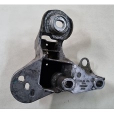 Кронштейн двигателя левая audi s4 b6 b7 4. 2 bbk 8e0199531h