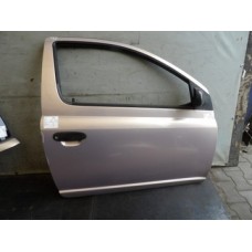 Дверь pp toyota yaris и 1, 0b 3n7