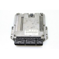 Компьютер блок управления ecu 237101754r renault opel