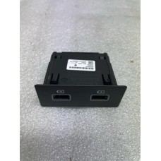 Панель гнезда usb renault kadjar 280230033r оригинал fv