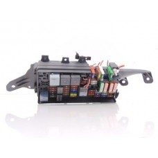 Корпус предохранителей mercedes ml w164 1646402372