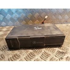 Mercedes- бенз ml w163 2001 чейнджер cd