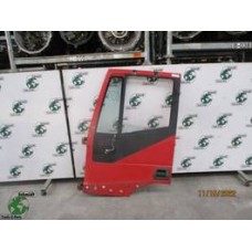 Iveco 504232504 DEUR STRALIS LINKS 440S42