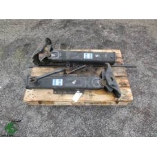 JOST 160307// B 2302 25 TONS STEUN POOTEN JOST